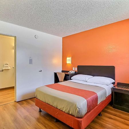 Motel 6-Oakland, Ca - Airport Eksteriør billede
