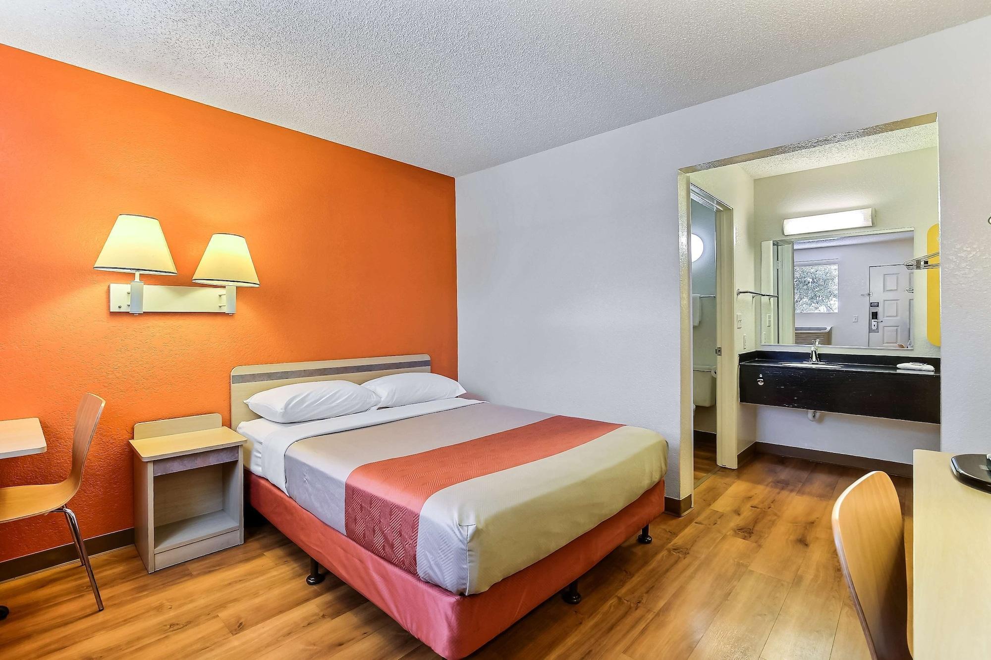 Motel 6-Oakland, Ca - Airport Eksteriør billede