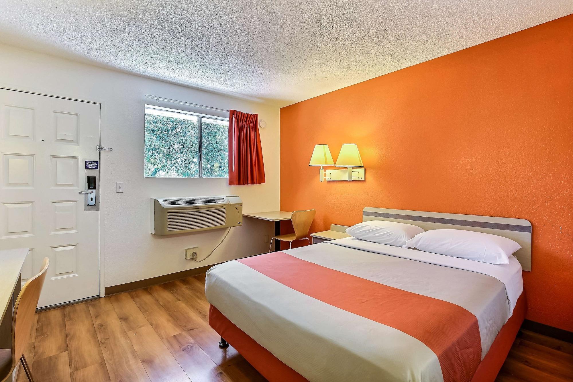Motel 6-Oakland, Ca - Airport Eksteriør billede