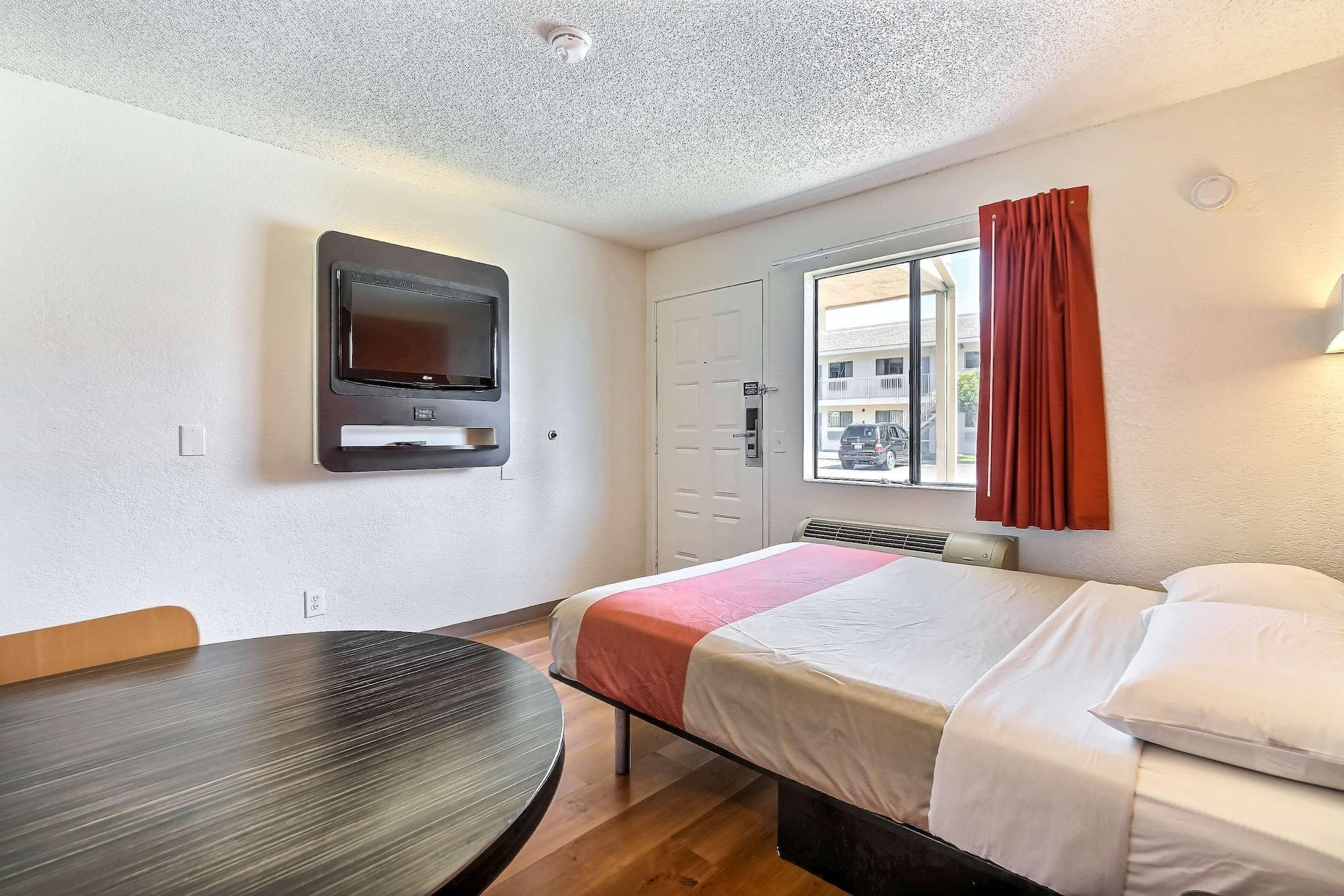 Motel 6-Oakland, Ca - Airport Eksteriør billede