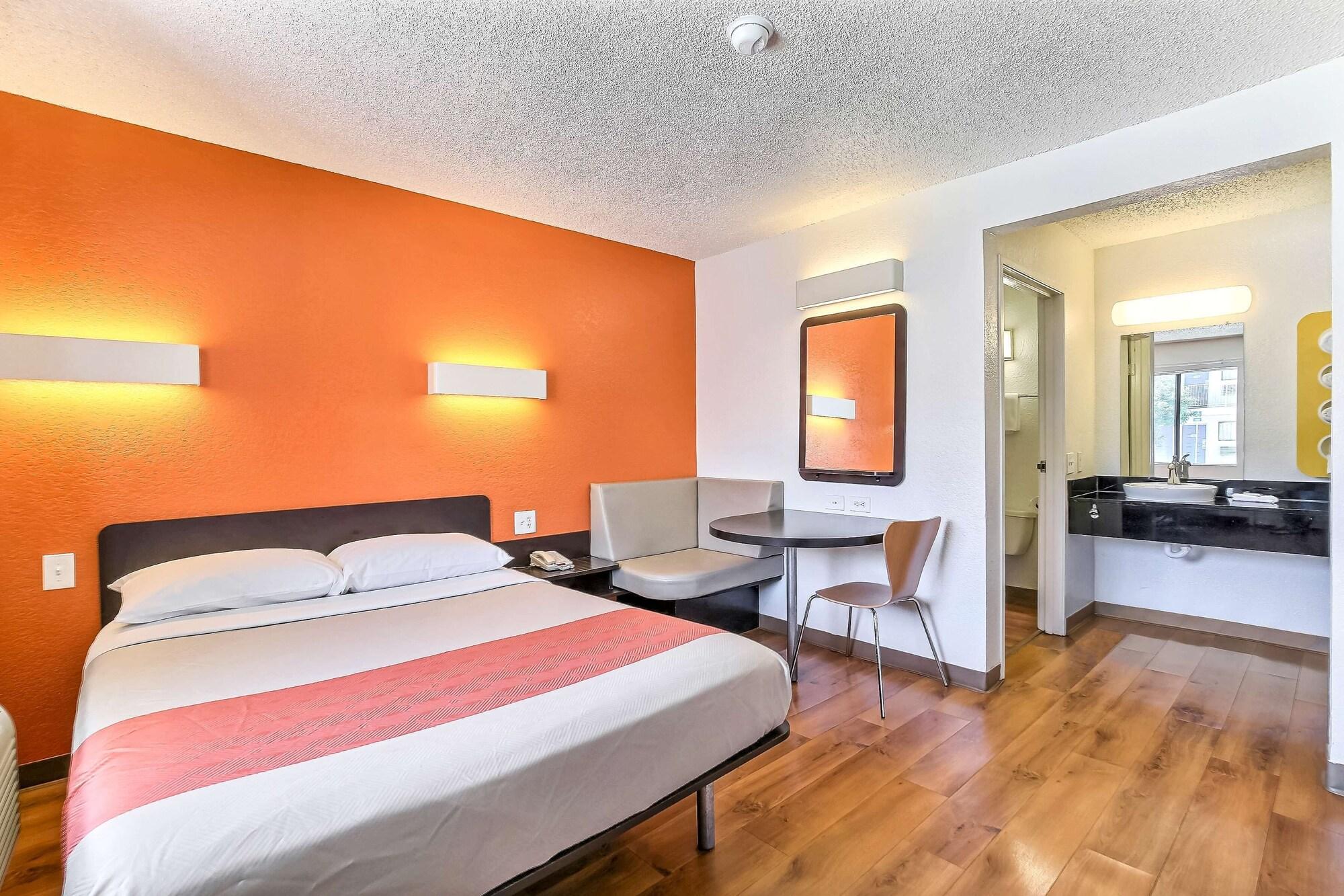 Motel 6-Oakland, Ca - Airport Eksteriør billede