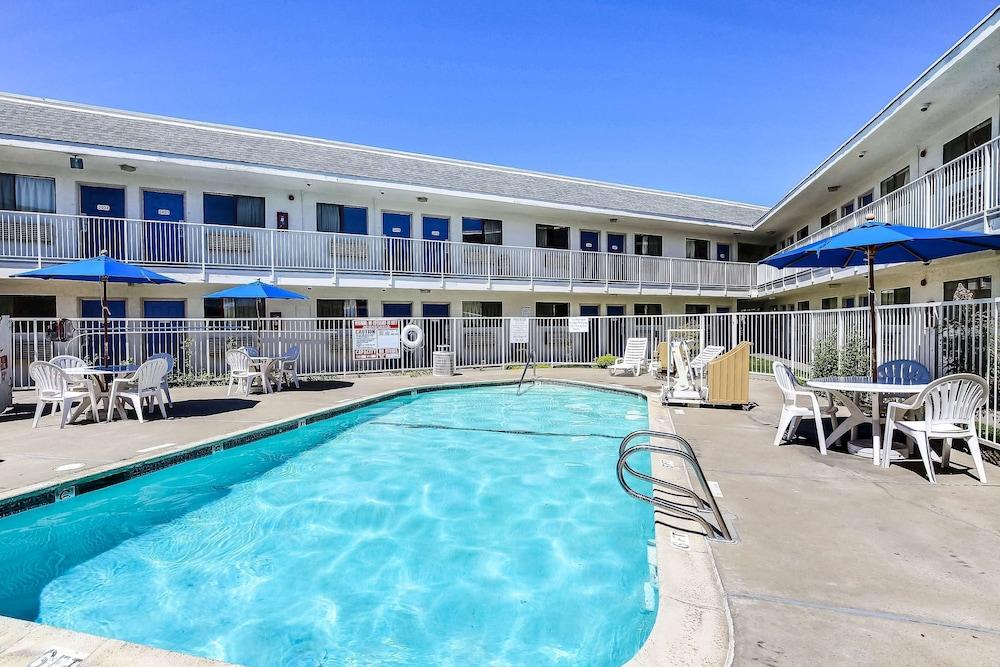 Motel 6-Oakland, Ca - Airport Eksteriør billede