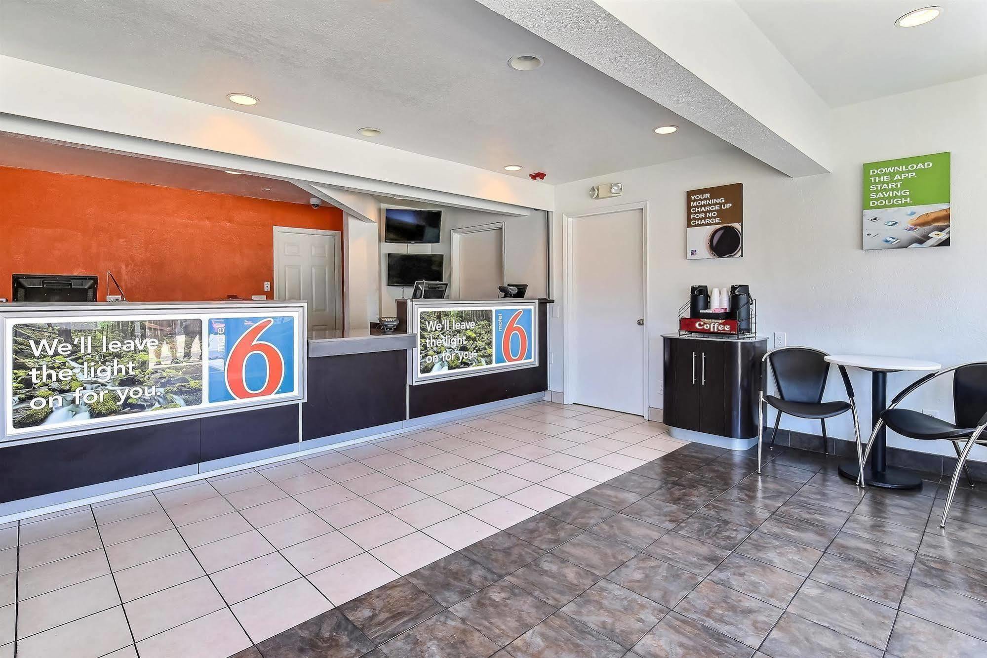 Motel 6-Oakland, Ca - Airport Eksteriør billede