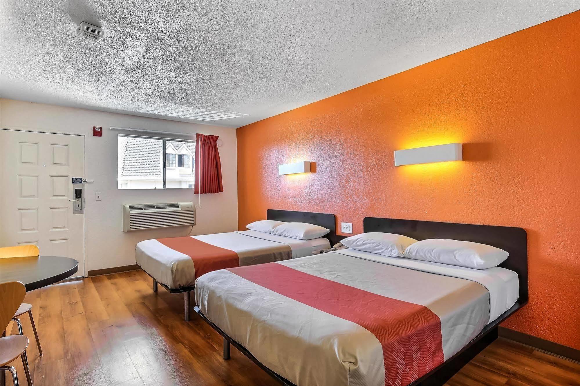 Motel 6-Oakland, Ca - Airport Eksteriør billede
